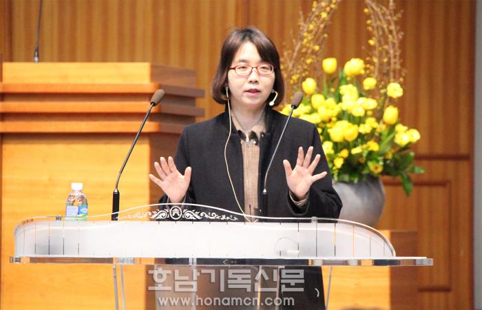 강사로 나선 김지연 교수