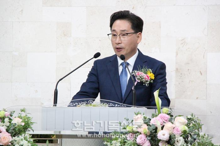 모정선 목사
