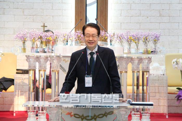 이사장 채영남 목사