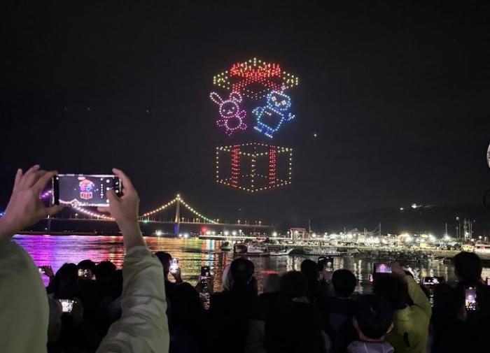 고흥 녹동항 드론쇼 4월4일 개막…"2026대 수놓는다"